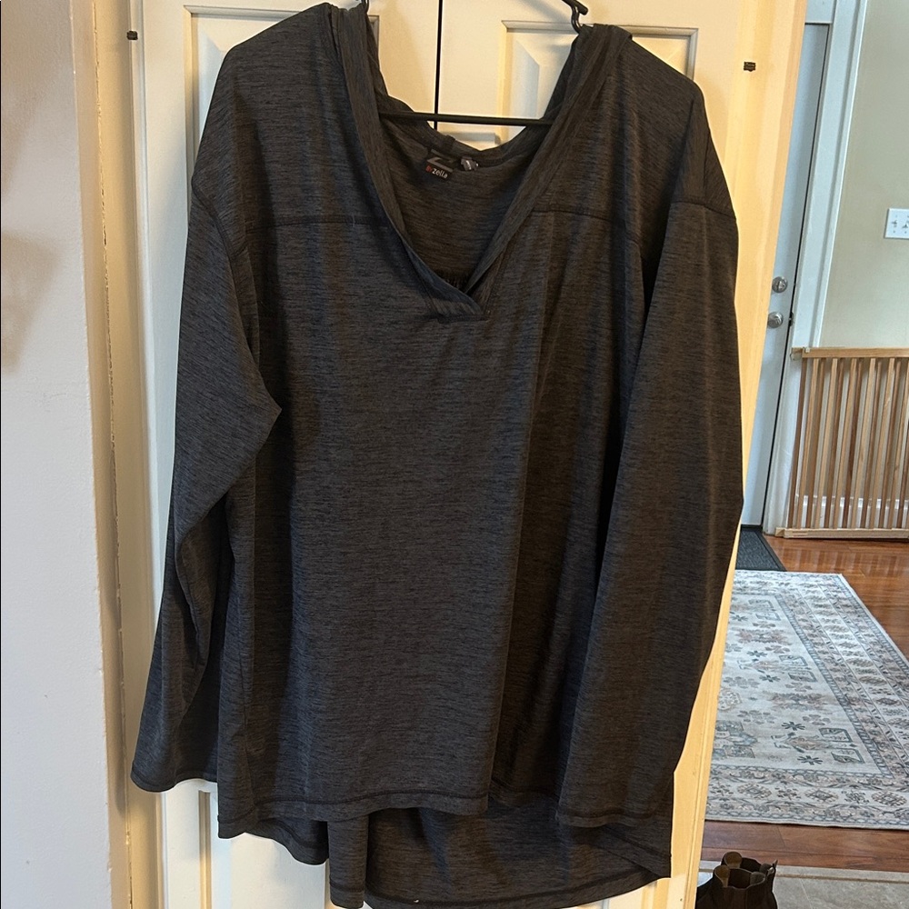 Women's Gray Long Sleeve Top